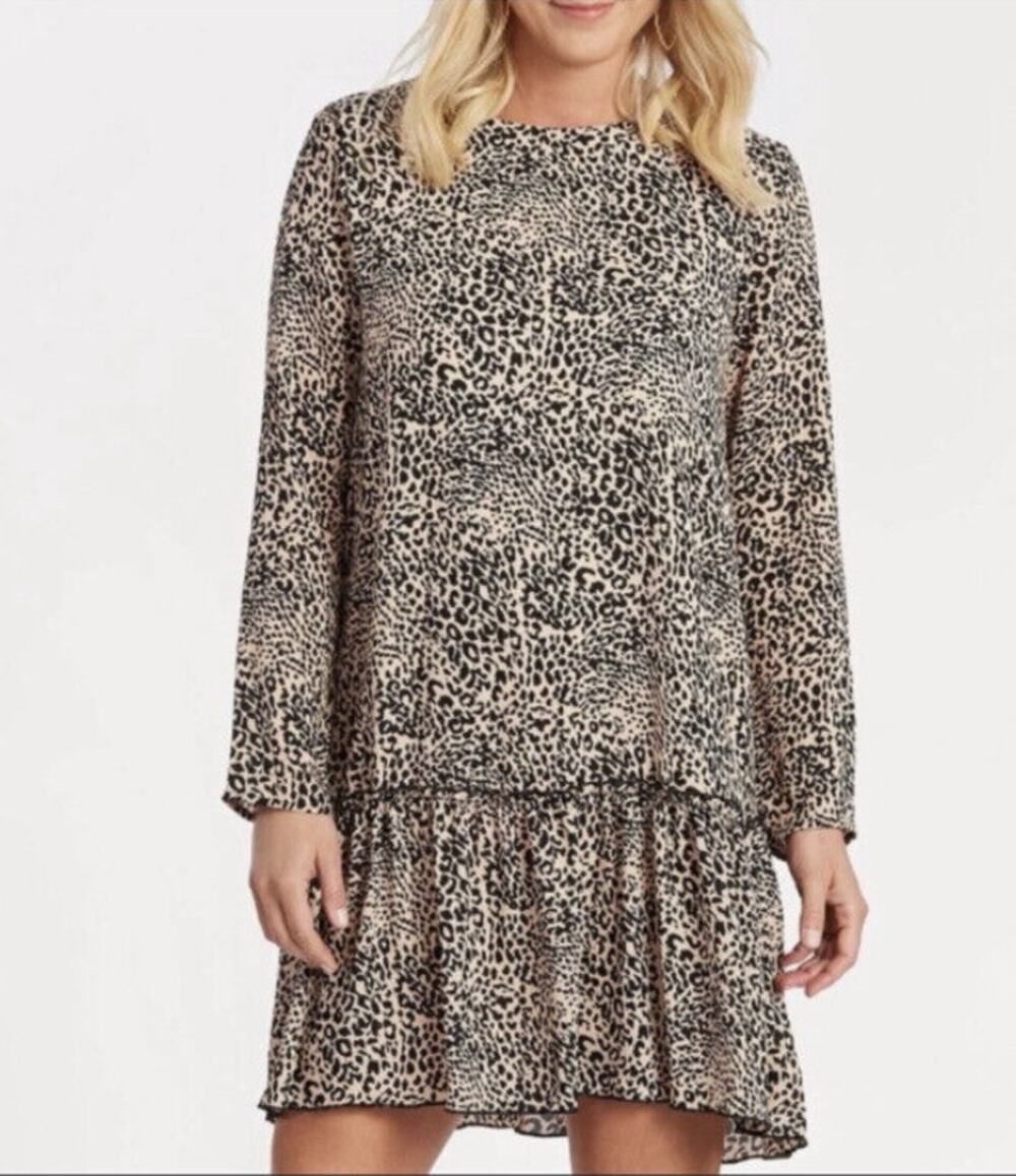 EVEREVE Allison Joy Long Sleeve Drop Waist Ruffle Leopard Print Dress // S